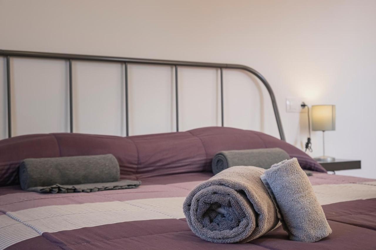 Vistalroque Bed & Breakfast Arona  Bagian luar foto